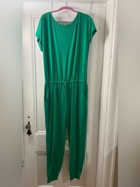 Pretty Garden Classic Emerald Short-Sleeve Drawstring Jumpsuit